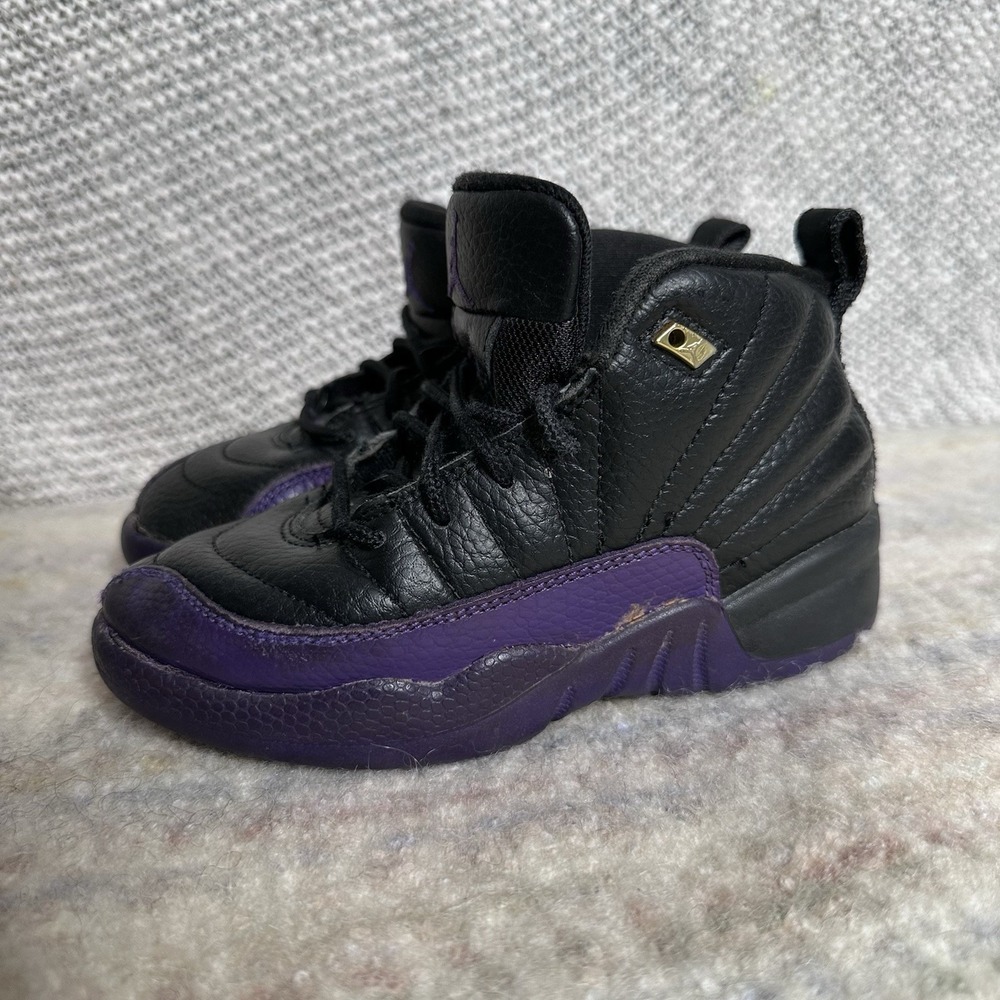 Nike Air Jordan 12 Retro Black/Field Purple Size 11C  Sneaker 151186-057 Toddler